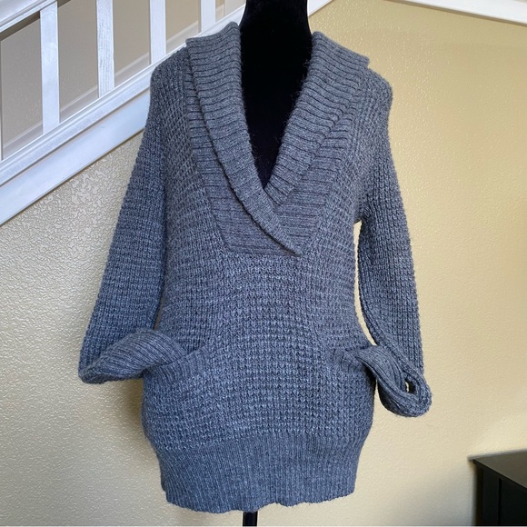 Ann Taylor LOFT Sweater - Picture 4 of 10